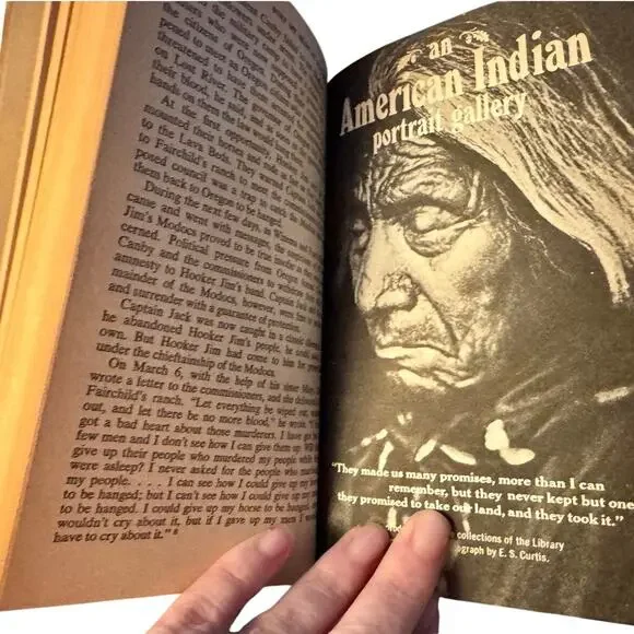 Vintage 1972 Bury My Heart at Wounded Knee Dee Brown Bantam Paperback - Picture 8 of 9